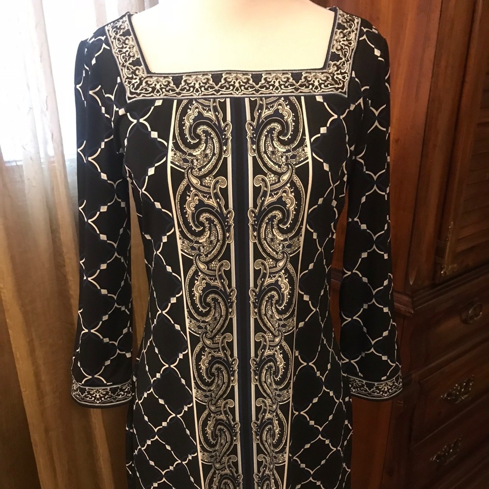 White House Black Market Tunic Top